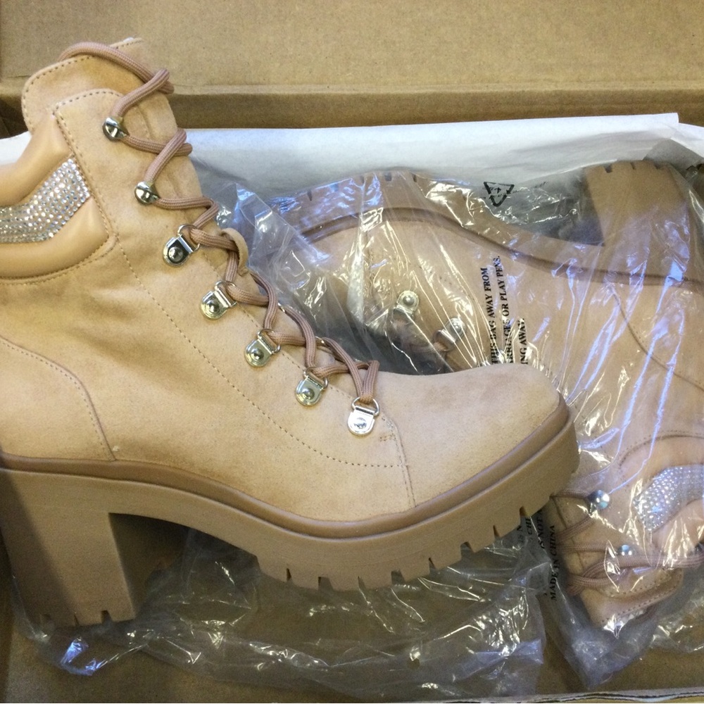Nine West Tan Lace Up Boots with Chunky Heel/ New